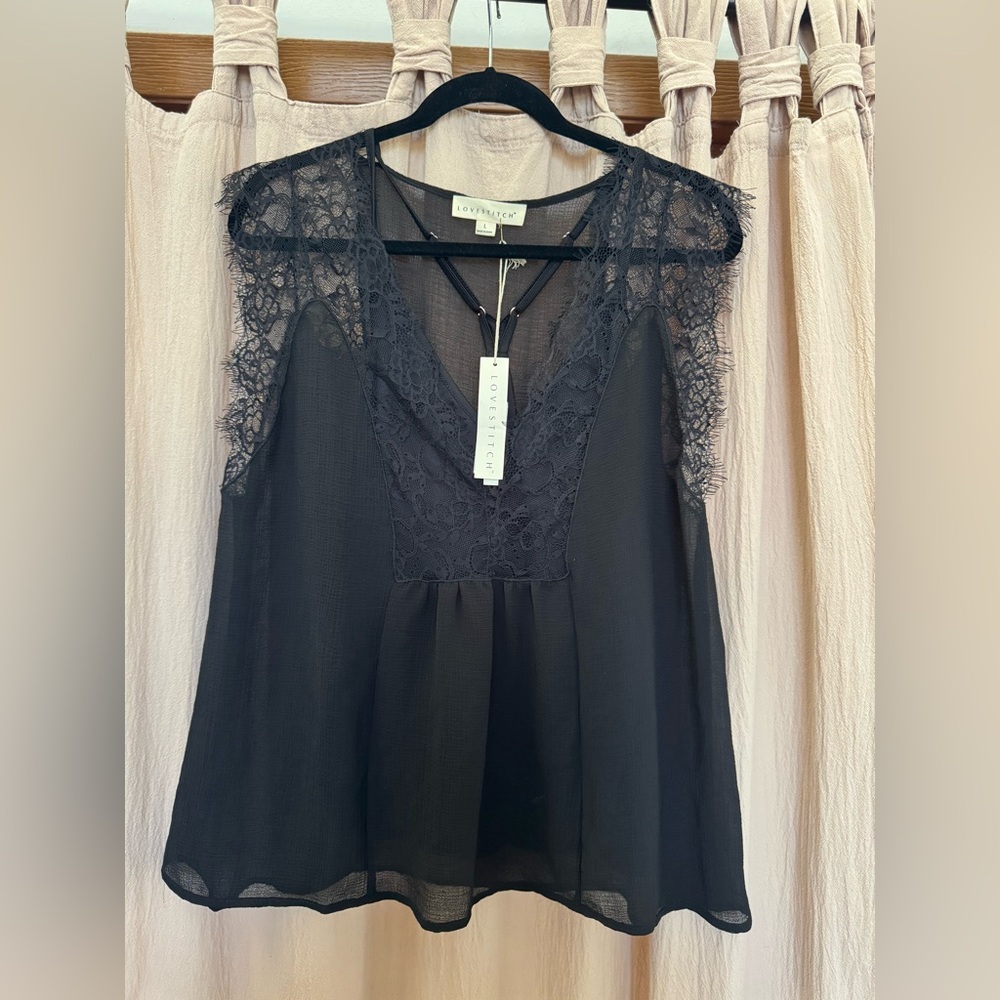 Lovestitch Odette Lace Top Size L in Black